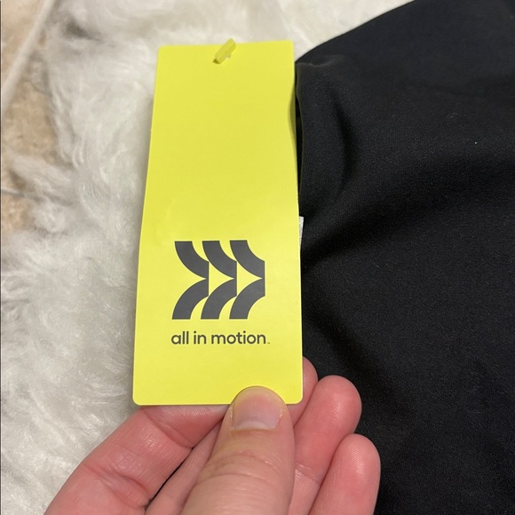 NWT All In Motion Black Flex V-Neck Cropped Sports Bra Size 3X - Picture 2 of 16